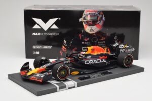 Red Bull RB19 Oracle #1 M. Verstappen Bahrain GP 2023 Winner Minichamps 1:18 113230201 Смола — снимка 7 от 7