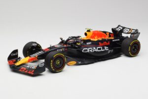 Red Bull RB19 #11 S. Perez Italian GP 2nd 2023 Minichamps 1:18 110231511 Метал