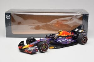 Red Bull RB19 #11 S. Perez Las Vegas GP 3rd 2023 Minichamps 1:18 110232211 Метал — снимка 6 от 6