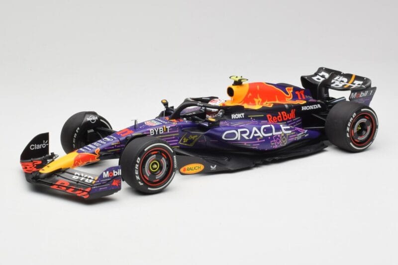 Red Bull RB19 #11 S. Perez Las Vegas GP 3rd 2023 Minichamps 1:18 110232211 Метал
