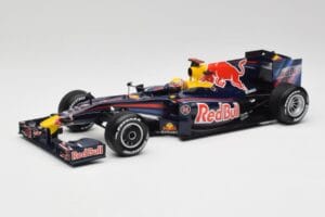 Red Bull RB3 #2 M. Webber F1 2007 Minichamps 1:18 110110272 Метал