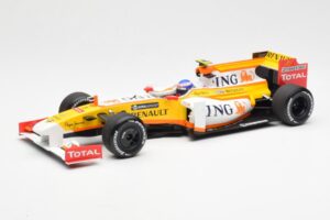 Renault F1 Team R29 #10 R. Grosjean F1 2009 Minichamps 1:18 150090108 Метал