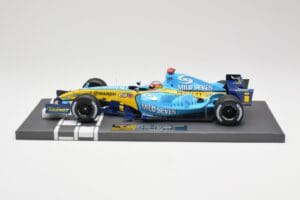 Renault R25 #5 F. Alonso Bahrain GP 2005 Minichamps 1:18 117050305 Смола