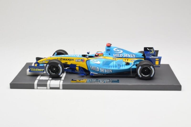 Renault R25 #5 F. Alonso Bahrain GP 2005 Minichamps 1:18 117050305 Смола