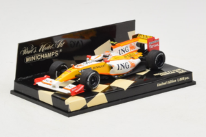 Renault R29 #8 N. Piquet Jr. Showcar F1 2009 Minichamps 1:43 400090078 Метал — снимка 2 от 5
