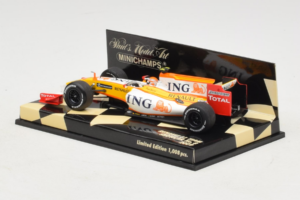 Renault R29 #8 N. Piquet Jr. Showcar F1 2009 Minichamps 1:43 400090078 Метал — снимка 3 от 5