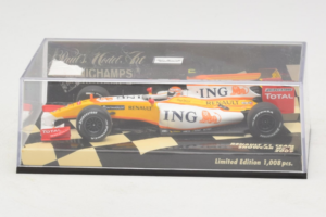 Renault R29 #8 N. Piquet Jr. Showcar F1 2009 Minichamps 1:43 400090078 Метал — снимка 4 от 5