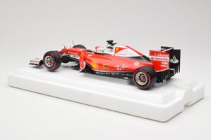 Scuderia Ferrari SF16-H #5 S. Vettel Italian GP 2016 BBR 1:18 BBR181625 Метал — снимка 5 от 7