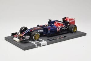 Scuderia Toro Rosso STR10 Renault #33 M. Verstappen Australian GP 2015 Minichamps 1:18 117150033 Смола — снимка 2 от 7