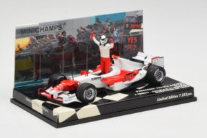 Toyota TF105 #16 J. Trulli Malaysia GP Podium 2005 Minichamps 1:43 400050116 Метал — снимка 2 от 4
