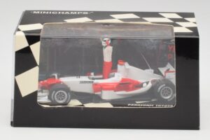 Toyota TF105 #16 J. Trulli Malaysia GP Podium 2005 Minichamps 1:43 400050116 Метал — снимка 4 от 4