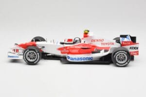 Toyota TF107 #12 J. Trulli F1 Launch Livery 2007 Minichamps 1:18 AM601321 Метал — снимка 3 от 6