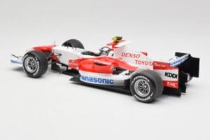 Toyota TF107 #12 J. Trulli F1 Launch Livery 2007 Minichamps 1:18 AM601321 Метал — снимка 5 от 6