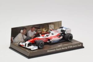 Toyota TF109 Panasonic Toyota Racing #9 J. Trulli F1 2009 Minichamps 1:43 AM62130 Метал — снимка 2 от 5