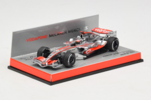 McLaren MP4-22 Mercedes #1 F. Alonso Vodafone McLaren Showcar F1 2007 Minichamps 1:43 533074371 Метал — снимка 2 от 5