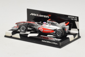 Vodafone McLaren Mercedes MP4-25 J. Button F1 Showcar 2010 Minichamps 1:43 530104371 Метал — снимка 3 от 5