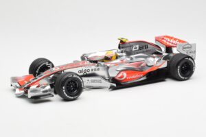 McLaren MP4-22 Mercedes #2 L. Hamilton 2007 Dealer Edition Minichamps 1:18 530071802 Метал