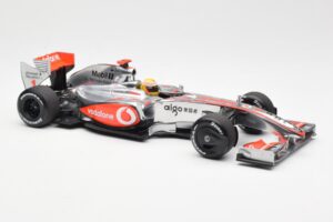 McLaren MP4-24 #1 L. Hamilton 2009 Dealer Edition Minichamps 1:18 503091801 Метал — снимка 4 от 6