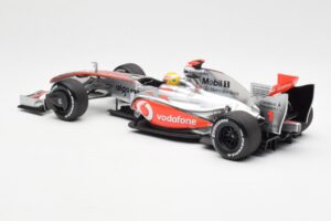 McLaren MP4-24 #1 L. Hamilton 2009 Dealer Edition Minichamps 1:18 503091801 Метал — снимка 5 от 6