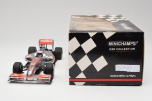 McLaren MP4-25 Vodafone #1 J. Button F1 2010 Minichamps 1:18 530101871-R1 Метал — снимка 6 от 7