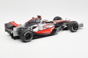 McLaren MP4-22 Mercedes #1 F. Alonso Presentation Valencia 2007 Minichamps 1:18 538071871 Метал — снимка 2 от 6
