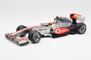 Vodafone McLaren Mercedes MP4-25 #3 L. Hamilton F1 Showcar 2010 Minichamps 1:18 530101872 Метал