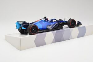 Williams FW44 Mercedes #23 A. Albon Bahrain GP 2022 Case Edition Minichamps 1:18 147220123 Смола — снимка 3 от 7