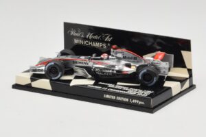 Dallara F303 N. Piquet British F3 Championship 2003 Minichamps 1:43 400030333 Метал — снимка 3 от 5