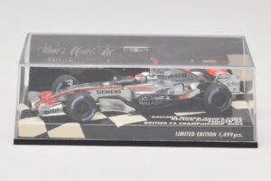 Dallara F303 N. Piquet British F3 Championship 2003 Minichamps 1:43 400030333 Метал — снимка 5 от 5