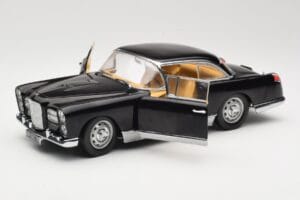 Facel Vega HK500 Черен Sun Star 1:18 3751 Метал — снимка 2 от 8