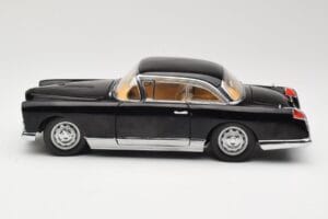 Facel Vega HK500 Черен Sun Star 1:18 3751 Метал — снимка 4 от 8