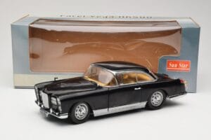 Facel Vega HK500 Черен Sun Star 1:18 3751 Метал — снимка 8 от 8
