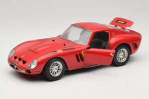 Ferrari 250 GTO Червен Bburago 1:18 B003 Метал — снимка 2 от 8