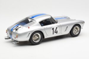Ferrari 250 GT SWB #14 P. Noblet / J. Guichet Team Noblet 3rd Place 24 Hours of Le Mans 1961 CMC 1:18 M-079 Метал — снимка 2 от 6