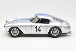 Ferrari 250 GT SWB #14 P. Noblet / J. Guichet Team Noblet 3rd Place 24 Hours of Le Mans 1961 CMC 1:18 M-079 Метал — снимка 3 от 6
