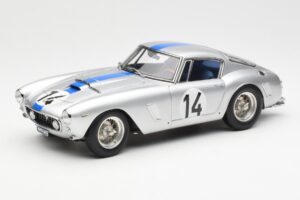 Ferrari 250 GT SWB #14 P. Noblet / J. Guichet Team Noblet 3rd Place 24 Hours of Le Mans 1961 CMC 1:18 M-079 Метал