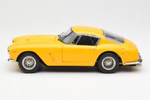 Ferrari 250 GT SWB Жълт CMC 1:18 M-054 Метал — снимка 3 от 6