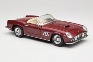 Ferrari 250 GT California Spider LWB Тъмночервен Hot Wheels 1:18 25727 Метал — снимка 6 от 8