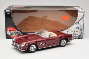 Ferrari 250 GT California Spider LWB Тъмночервен Hot Wheels 1:18 25727 Метал — снимка 8 от 8