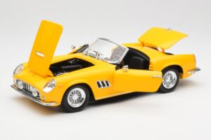 Ferrari 250 GT California Spider Жълт Hot Wheels 1:18 23905 Метал — снимка 2 от 8