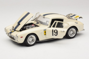 Ferrari 250 GT SWB Berlinette #19 Tour de France Automobile 1961 Eagles Race 1:18 6500 Метал — снимка 2 от 8