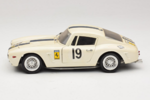 Ferrari 250 GT SWB Berlinette #19 Tour de France Automobile 1961 Eagles Race 1:18 6500 Метал — снимка 4 от 8