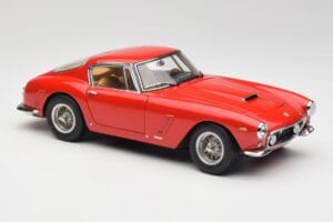 Ferrari 250 GT SWB Червен CMC 1:18 M-046 Метал — снимка 4 от 6
