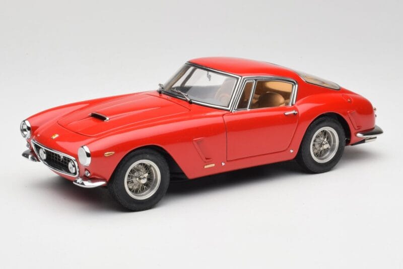 Ferrari 250 GT SWB Червен CMC 1:18 M-046 Метал