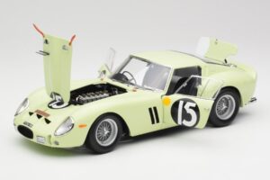 Ferrari 250 GTO #15 S. Moss / I. Ireland Goodwood Tourist Trophy Winner 1962 Kyosho 1:18 08438C Метал — снимка 2 от 8