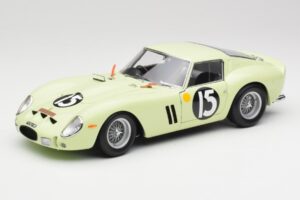 Ferrari 250 GTO #15 S. Moss / I. Ireland Goodwood Tourist Trophy Winner 1962 Kyosho 1:18 08438C Метал