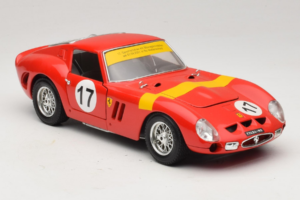 Ferrari 250 GTO #17 Bburago Sammlerborse Червен Bburago 1:18 3007-P1 Метал — снимка 6 от 8