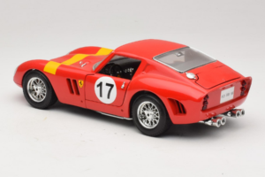Ferrari 250 GTO #17 Bburago Sammlerborse Червен Bburago 1:18 3007-P1 Метал — снимка 7 от 8