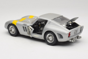 Ferrari 250 GTO #172 L. Bianchi / G. Berger Tour de France 1962 Сребрист Ограничена Серия Bburago 1:18 3011-S1 Метал — снимка 5 от 8