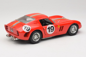 Ferrari 250 GTO #19 Червен Ивици 1962 Bburago 1:18 3011-P3 Метал — снимка 3 от 8